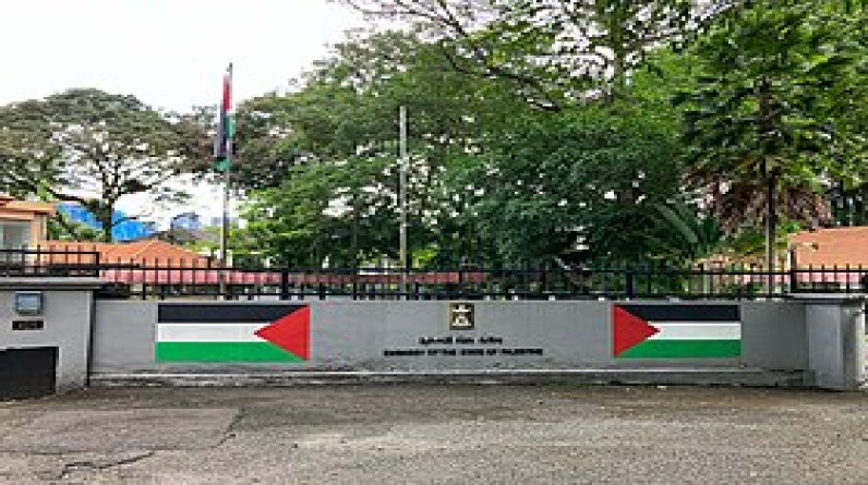فلسطينيون في ماليزيا: سفارة السلطة تمنع إصدار جوازات سفر للغزيين
